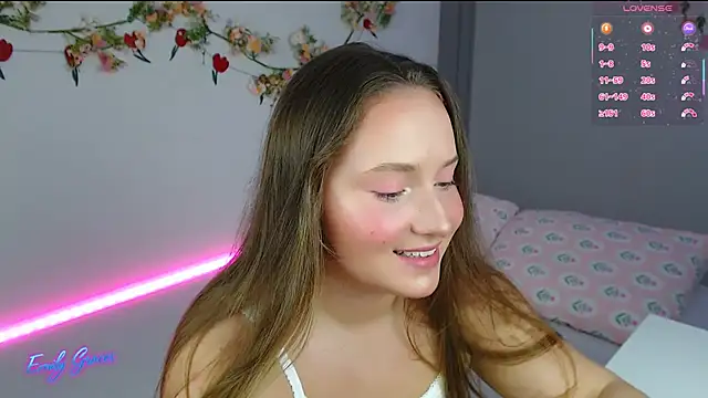 Snapshot of EmilyxxGraces chatting on May 13, 2026, 11:45 pm EmilyxxGraces online show from May 13, 2026, 11:45 pm