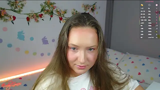 Snapshot of EmilyxxGraces chatting on April 4, 2026, 10:49 pm EmilyxxGraces online show from April 4, 2026, 10:49 pm