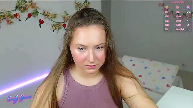 Snapshot of EmilyxxGraces chatting on May 4, 2026, 8:44 pm EmilyxxGraces online show from May 4, 2026, 8:44 pm