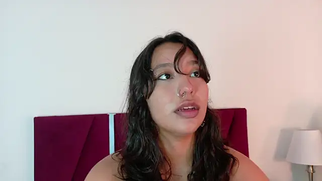 ParanoidTemptaion  online show from April 22, 2026, 11:39 am