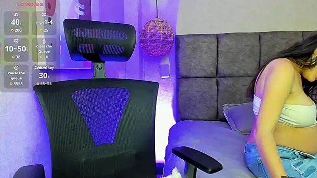 Snapshot of elizabeth_20 chatting on October 13, 2025, 7:48 pm elizabeth 20 online show from October 13, 2025, 7:48 pm