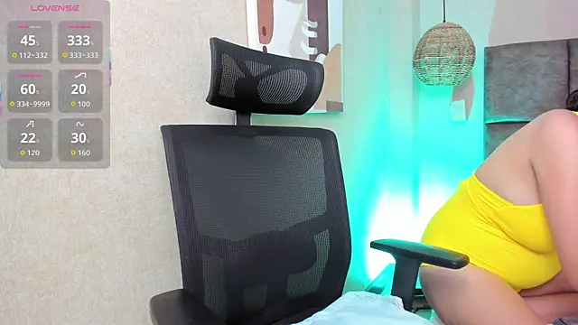 Snapshot of elizabeth_20 chatting on October 21, 2025, 6:51 pm elizabeth 20 online show from October 21, 2025, 6:51 pm