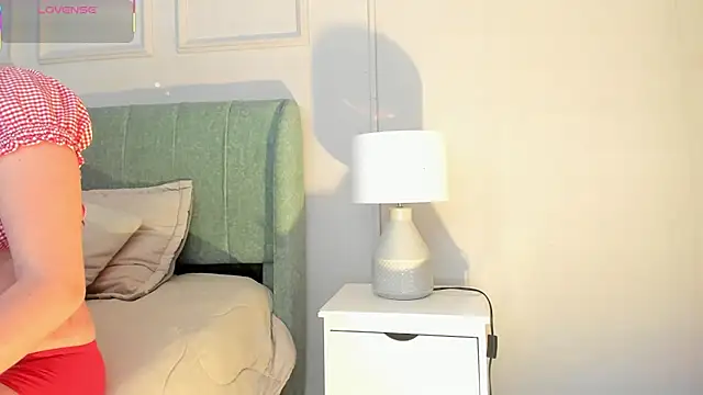 Snapshot of elizabeth_20 chatting on January 13, 2026, 7:18 pm elizabeth 20 online show from January 13, 2026, 7:18 pm