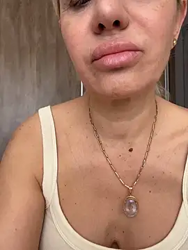 DeboraXporn online show from April 24, 2026, 7:21 am