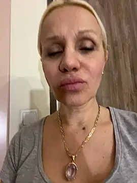 DeboraXporn online show from April 30, 2026, 7:10 pm
