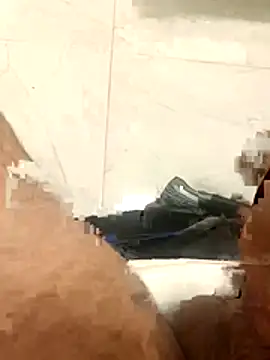 Snapshot of karikoca0635 chatting on May 8, 2026, 6:45 pm karikoca0635 online show from May 8, 2026, 6:45 pm