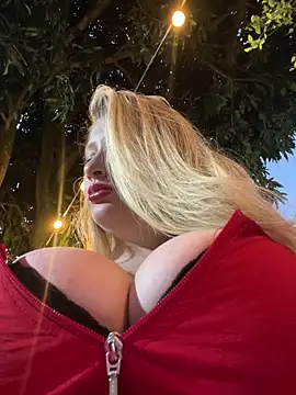 Snapshot of aurora_coldd chatting on November 14, 2025, 10:57 pm aurora coldd online show from November 14, 2025, 10:57 pm