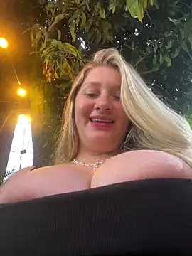 Snapshot of aurora_coldd chatting on October 21, 2025, 10:31 pm aurora coldd online show from October 21, 2025, 10:31 pm