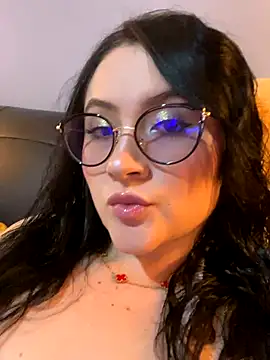 Snapshot of ValentinaOrtiz3 chatting on December 15, 2025, 11:42 pm ValentinaOrtiz3 online show from December 15, 2025, 11:42 pm