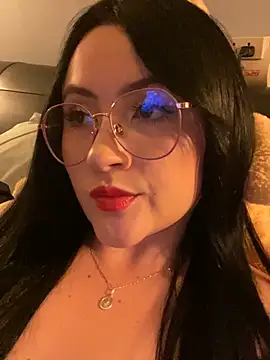 Snapshot of ValentinaOrtiz3 chatting on December 4, 2025, 2:32 am ValentinaOrtiz3 online show from December 4, 2025, 2:32 am