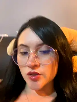 Snapshot of ValentinaOrtiz3 chatting on November 18, 2025, 2:59 am ValentinaOrtiz3 online show from November 18, 2025, 2:59 am