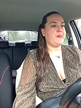 Snapshot of justtess chatting on February 24, 2026, 8:26 am justtess online show from February 24, 2026, 8:26 am