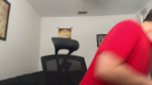 Milflover96 online show from November 18, 2025, 7:39 pm