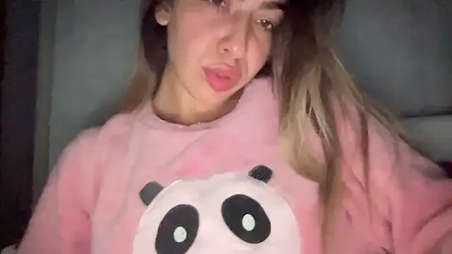 sarrah rossy online show from October 27, 2025, 10:33 pm