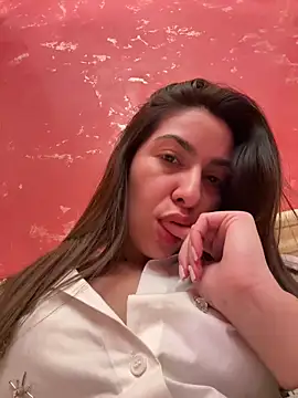 sarrah rossy online show from February 1, 2026, 9:24 pm