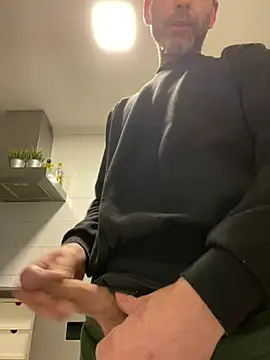 Snapshot of gokudick85 chatting on February 11, 2025, 7:16 pm gokudick85 online show from February 11, 2025, 7:16 pm