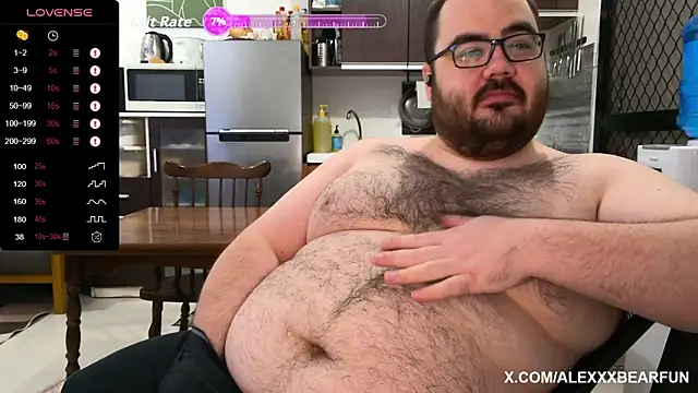 Snapshot of alexxxbear chatting on September 14, 2025, 8:31 pm alexxxbear online show from September 14, 2025, 8:31 pm