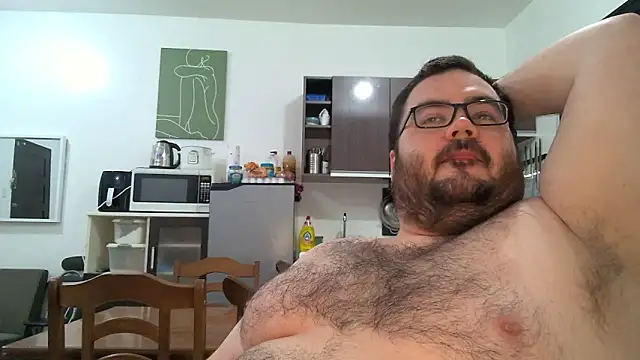 Snapshot of alexxxbear chatting on February 12, 2025, 12:37 am alexxxbear online show from February 12, 2025, 12:37 am