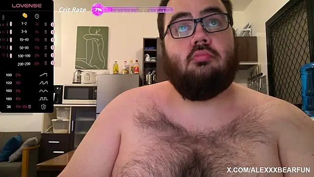 Snapshot of alexxxbear chatting on October 17, 2025, 11:12 am alexxxbear online show from October 17, 2025, 11:12 am