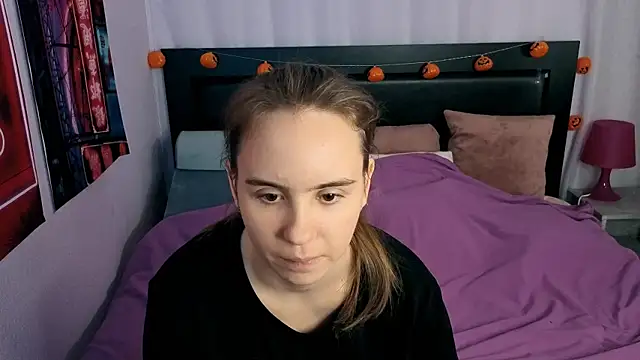 Snapshot of Lika_0ne chatting on November 23, 2025, 12:15 pm Lika 0ne online show from November 23, 2025, 12:15 pm