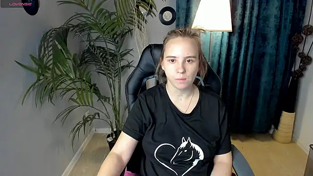 Snapshot of Lika_0ne chatting on October 16, 2025, 12:24 pm Lika 0ne online show from October 16, 2025, 12:24 pm