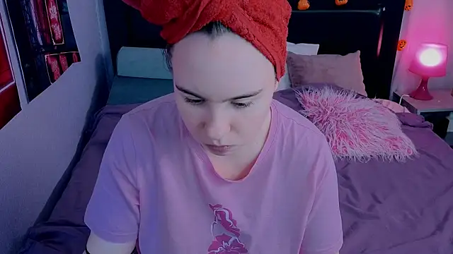 Snapshot of Lika_0ne chatting on November 30, 2025, 10:49 am Lika 0ne online show from November 30, 2025, 10:49 am