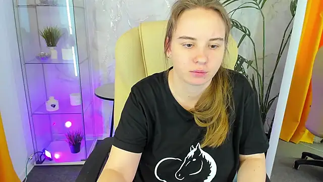 Snapshot of Lika_0ne chatting on March 27, 2026, 12:06 pm Lika 0ne online show from March 27, 2026, 12:06 pm