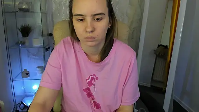 Snapshot of Lika_0ne chatting on December 3, 2025, 12:15 pm Lika 0ne online show from December 3, 2025, 12:15 pm