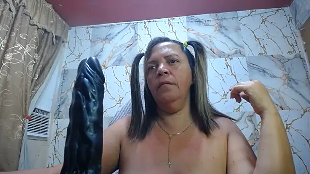Snapshot of alina_maturehot chatting on June 22, 2026, 6:10 am alina maturehot online show from June 22, 2026, 6:10 am