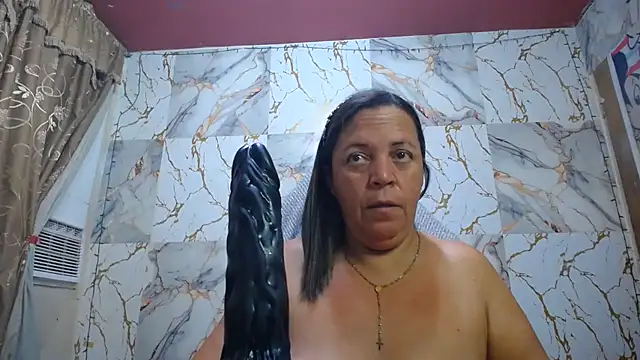 Snapshot of alina_maturehot chatting on June 7, 2026, 8:19 am alina maturehot online show from June 7, 2026, 8:19 am