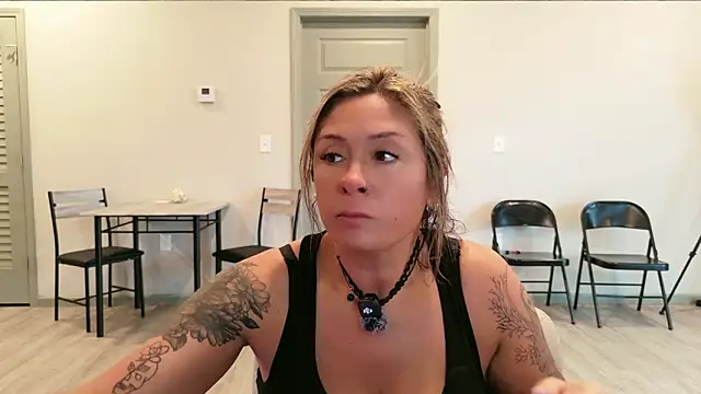 Snapshot of bossyroxy84 chatting on March 15, 2026, 6:26 pm bossyroxy84 online show from March 15, 2026, 6:26 pm