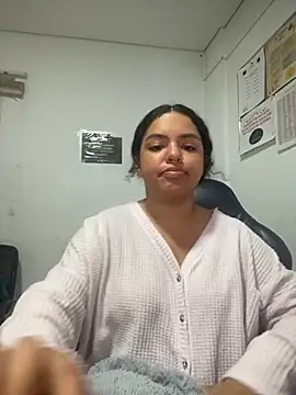 Snapshot of Anitta_bell chatting on March 3, 2025, 3:43 pm Anitta bell online show from March 3, 2025, 3:43 pm