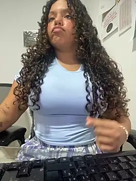 Snapshot of Anitta_bell chatting on February 17, 2025, 2:06 pm Anitta bell online show from February 17, 2025, 2:06 pm