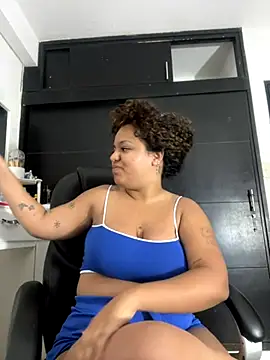 Snapshot of Anitta_bell chatting on October 1, 2025, 12:06 am Anitta bell online show from October 1, 2025, 12:06 am