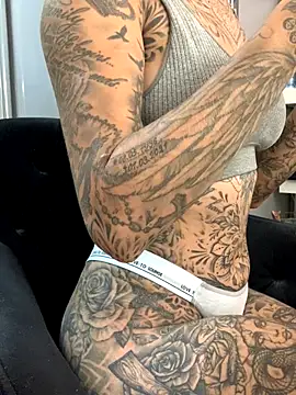 Snapshot of inkedgirl99 chatting on September 15, 2025, 10:15 am inkedgirl99 online show from September 15, 2025, 10:15 am