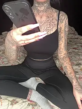 Snapshot of inkedgirl99 chatting on March 2, 2025, 4:47 pm inkedgirl99 online show from March 2, 2025, 4:47 pm