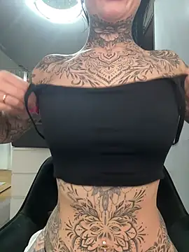 Snapshot of inkedgirl99 chatting on March 15, 2025, 9:09 am inkedgirl99 online show from March 15, 2025, 9:09 am