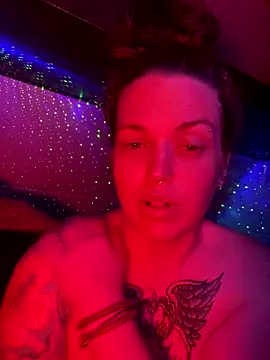 Snapshot of favoritestepsis chatting on November 20, 2025, 9:21 am favoritestepsis online show from November 20, 2025, 9:21 am