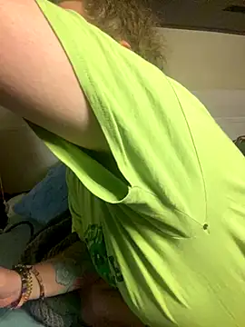 Snapshot of favoritestepsis chatting on November 19, 2025, 9:09 am favoritestepsis online show from November 19, 2025, 9:09 am