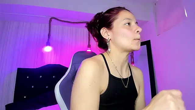 Snapshot of nicky_angel1 chatting on November 3, 2025, 7:50 pm nicky angel1 online show from November 3, 2025, 7:50 pm