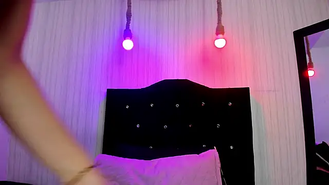 Snapshot of nicky_angel1 chatting on October 13, 2025, 6:42 pm nicky angel1 online show from October 13, 2025, 6:42 pm