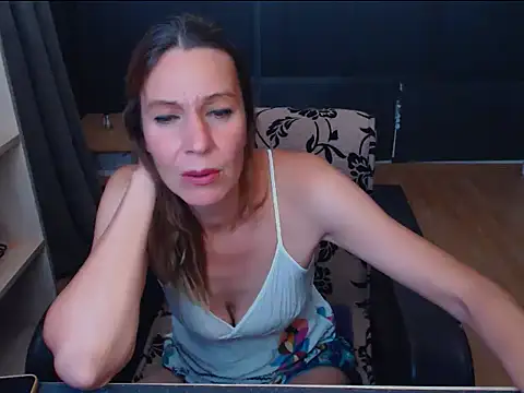 Snapshot of hannaha chatting on July 23, 2026, 6:26 pm hannaha online show from July 23, 2026, 6:26 pm