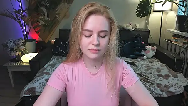 Snapshot of Alexa_Pirs chatting on May 12, 2026, 2:45 pm Alexa Pirs online show from May 12, 2026, 2:45 pm