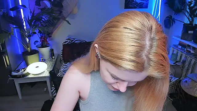 Snapshot of Alexa_Pirs chatting on December 1, 2025, 12:39 pm Alexa Pirs online show from December 1, 2025, 12:39 pm