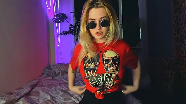 Snapshot of Alexa_Pirs chatting on March 22, 2025, 2:36 pm Alexa Pirs online show from March 22, 2025, 2:36 pm