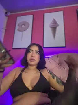 Snapshot of Scarlett-LS chatting on November 9, 2025, 2:04 am Scarlett-LS online show from November 9, 2025, 2:04 am