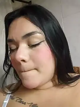 Snapshot of nikki_grey chatting on November 23, 2025, 1:04 am nikki grey online show from November 23, 2025, 1:04 am