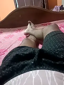 Hunnybaby21 online show from April 28, 2026, 7:51 pm