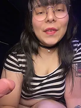 Solo yoss online show from May 7, 2026, 5:22 am