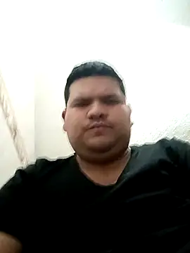 Snapshot of oscarshow24 chatting on December 14, 2025, 10:04 pm oscarshow24 online show from December 14, 2025, 10:04 pm